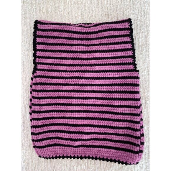 Pink And Black Hand Knitted Sleeveless Vest - Picture 4 of 5
